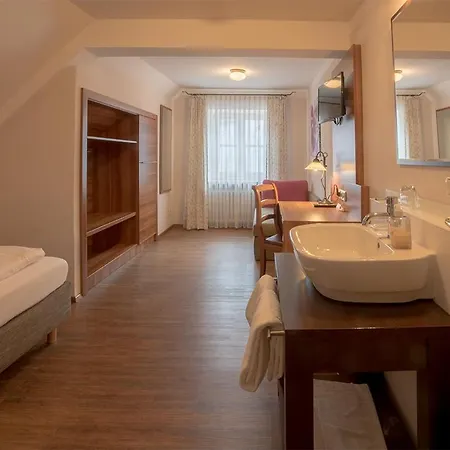 Otel Maierbraeu Altomünster