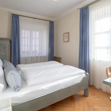 Maierbraeu Otel 3*